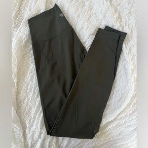 Lululemon Olive Green 7/8 length Leggings